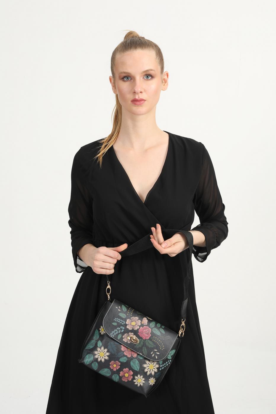 Embroidered Flowers Hand Bags CAN507